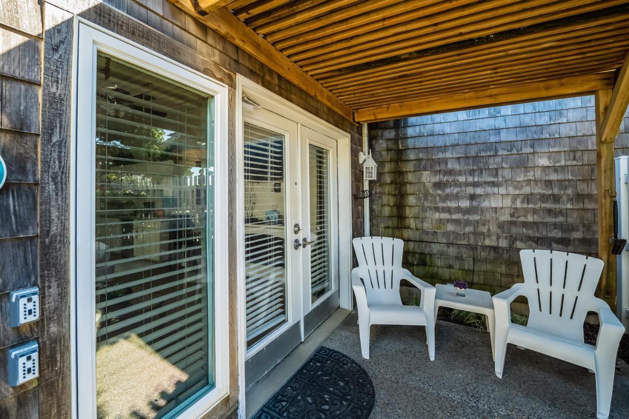 Sandals Inn | Oceanside Cabana Канън Бийч Екстериор снимка