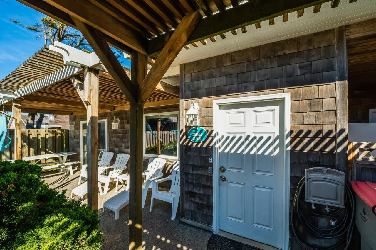 Sandals Inn | Oceanside Cabana Канън Бийч Екстериор снимка